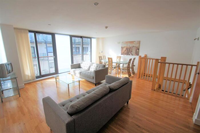3 Bedroom Apartment To Rent In Advent House, Islington Wharf, M4