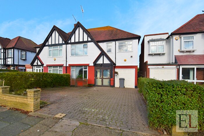 4 Bedroom Semi-Detached House To Rent In Norval Road, Wembley, Greater London, HA0