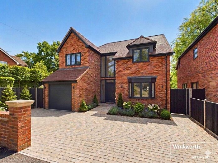 4 Bedroom Detached House For Sale In Collaroy Road, Cold Ash, Thatcham, Berkshire, RG18