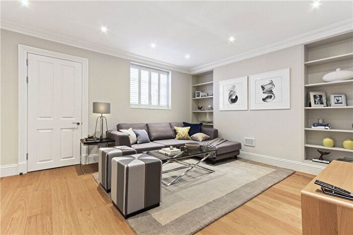 5 Bedroom Terraced House To Rent In Eaton Terrace, Belgravia, SW1W