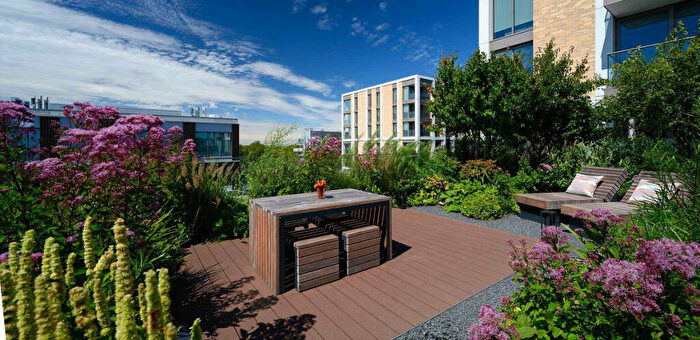 2 Bedroom Apartment To Rent In Chartwell House, Palmer Road, SW11