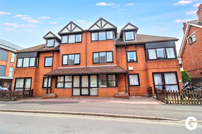 1 Bedroom Retirement Property For Sale In Southampton Road, Ringwood, Hampshire, BH24