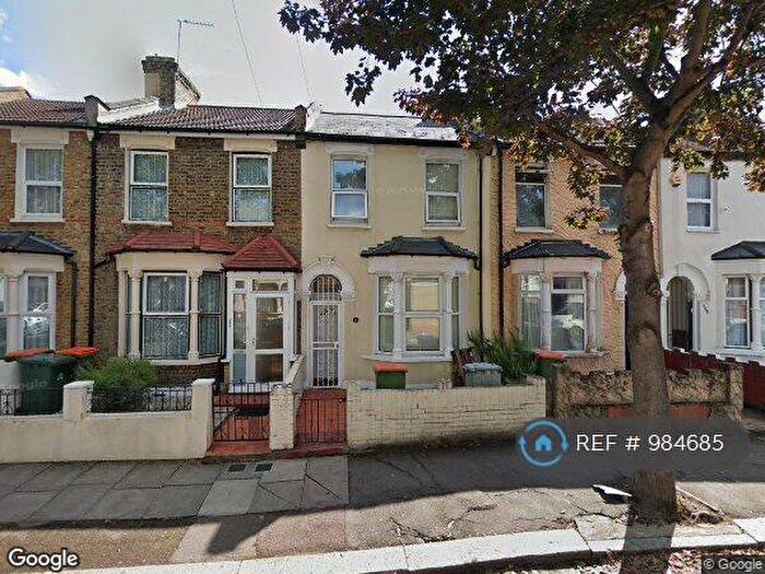 3 Bedroom Terraced House To Rent In Sutton Court Road, London, E13