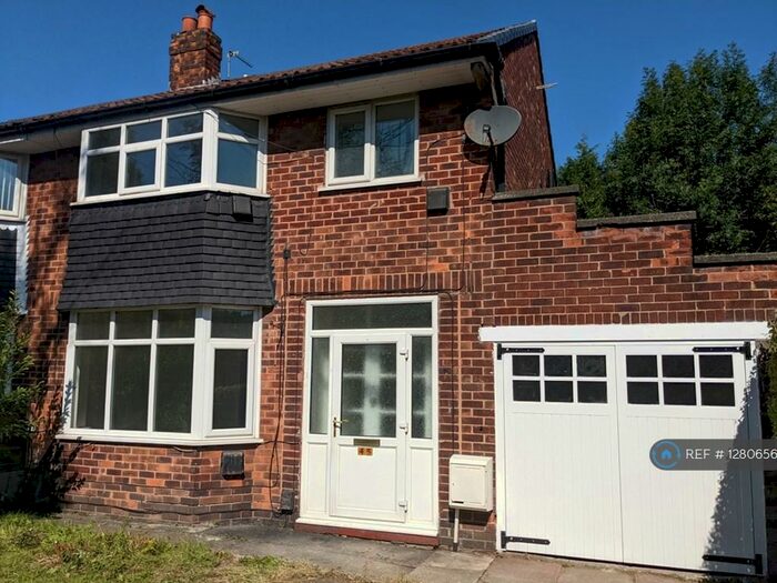 3 Bedroom Semi-Detached House To Rent In Balmoral Avenue, Whitefield, Manchester, M45