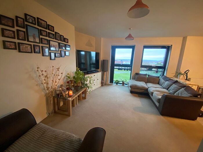 2 Bedroom Flat For Sale In Canterville Place, Mount Lane, Bracknell, Berkshire, RG12