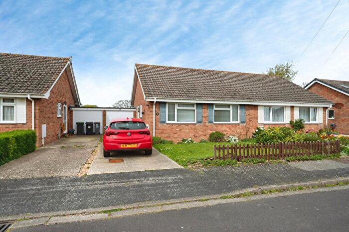 2 Bedroom Bungalow For Sale In Glebe Close, Hayling Island, Hampshire, PO11