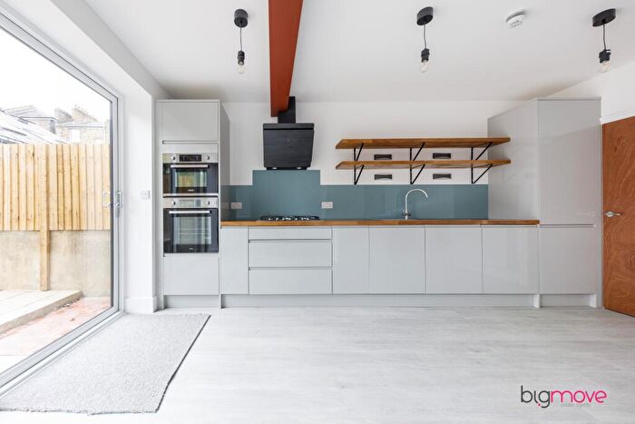 6 Bedroom Terraced House To Rent In Wilton Way, London, E8