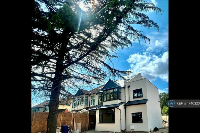 5 Bedroom Semi-Detached House To Rent In Kent House Road, Beckenham, BR3