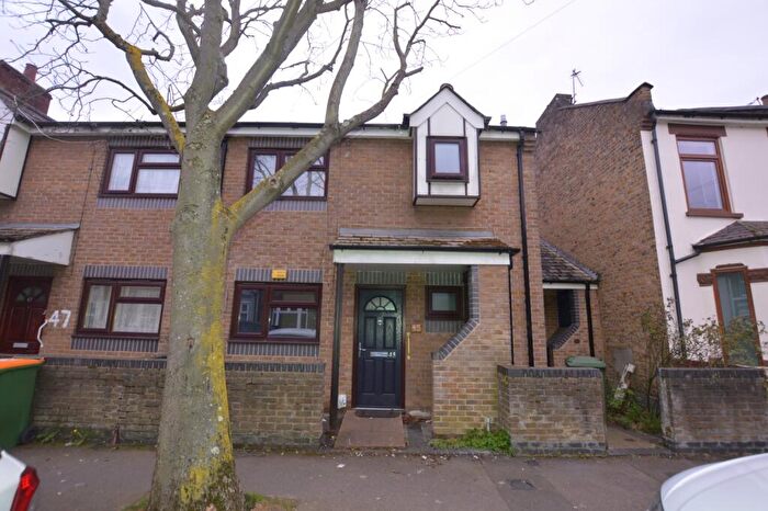 1 Bedroom Maisonette For Sale In Malvern Road, London, E6