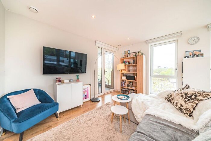 1 Bedroom Flat To Rent In Eltringham Street, Wandsworth, SW18