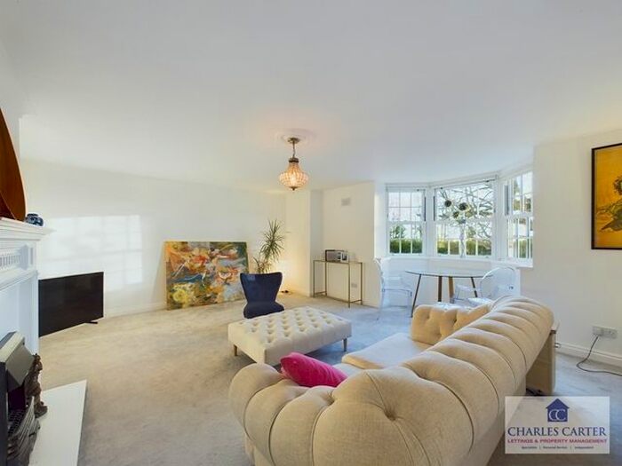 2 Bedroom Flat To Rent In The Firs, Whittington, Worcester, WR5