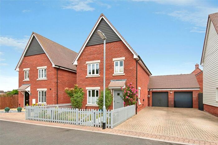 4 Bedroom Detached House For Sale In Hunt Road, Biggleswade, Bedfordshire, SG18