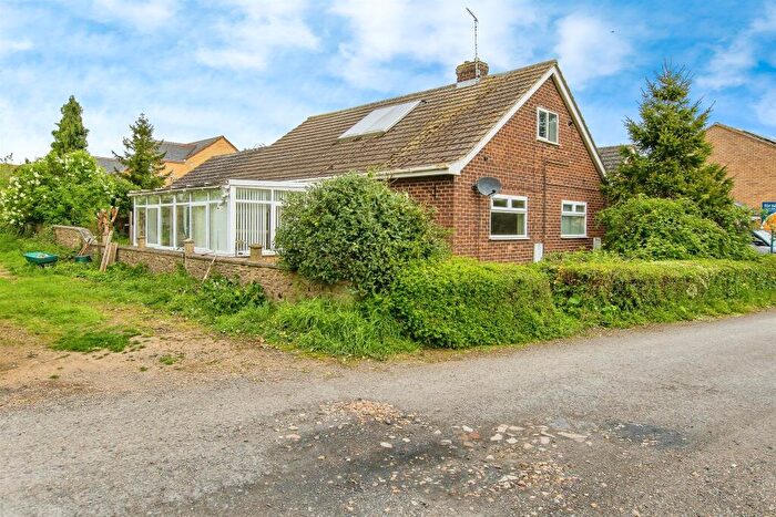 3 Bedroom Detached Bungalow For Sale In Field Terrace, Farcet, Peterborough, PE7