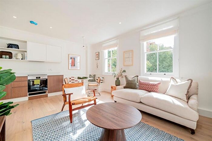 2 Bedroom Flat For Sale In Pembroke Road, Kensington, W8