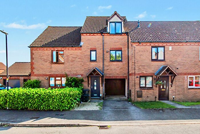2 Bedroom Terraced House For Sale In Abbotsbury Way, St Andrews Ridge, Swindon, SN25