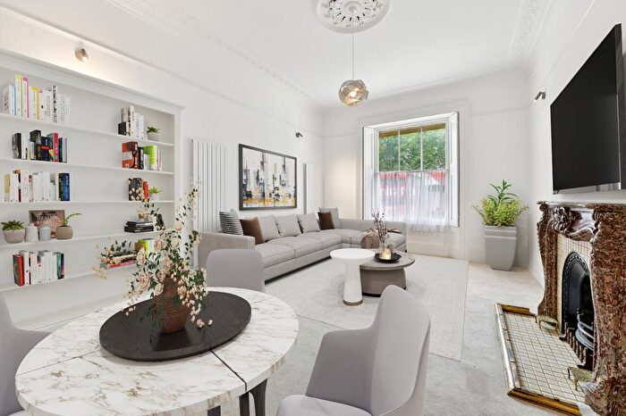 1 Bedroom Flat For Sale In St. Georges Square, Pimlico, SW1V