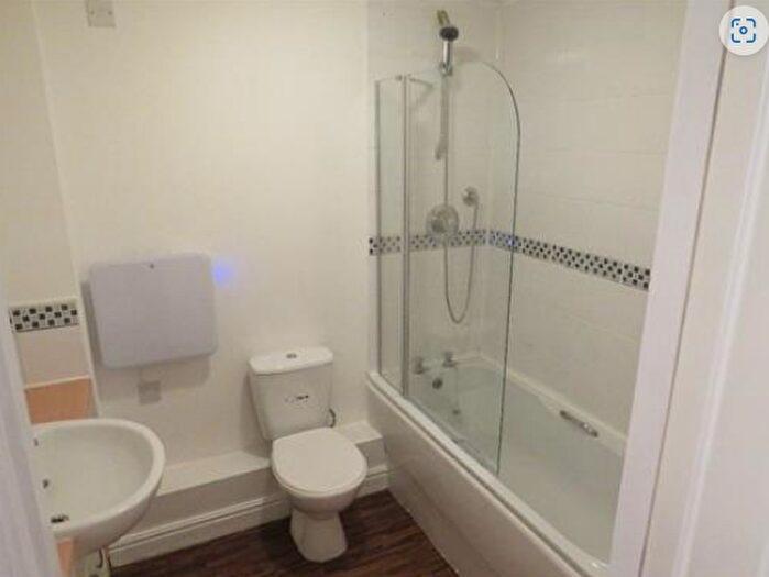 2 Bedroom Apartment To Rent In Princes Gate, West Bromwich, West Midlands, B70