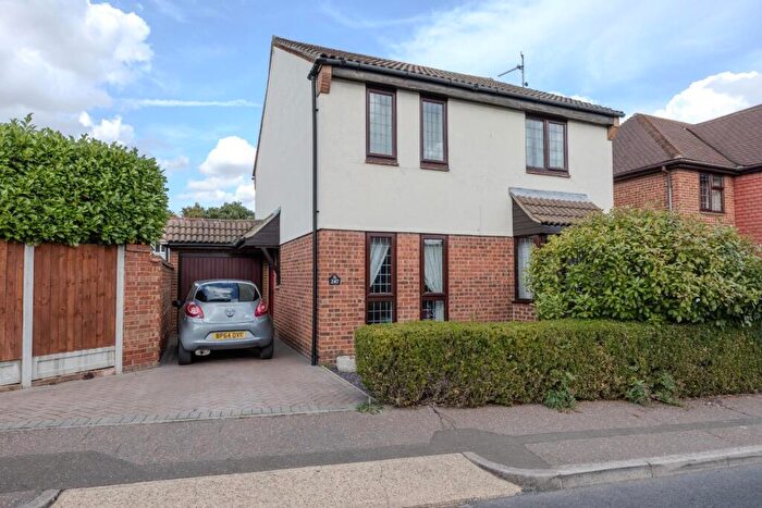 4 Bedroom Detached House For Sale In Green Lane, Leigh-On-Sea, SS9