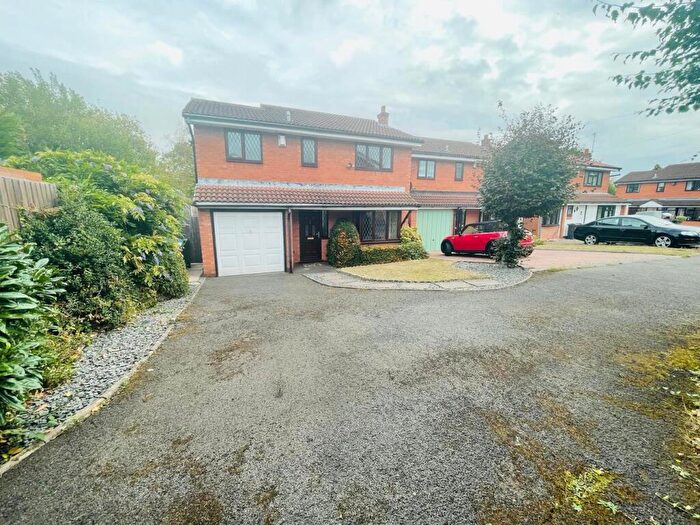 4 Bedroom Detached House For Sale In Whitworth Drive, West Bromwich, B71