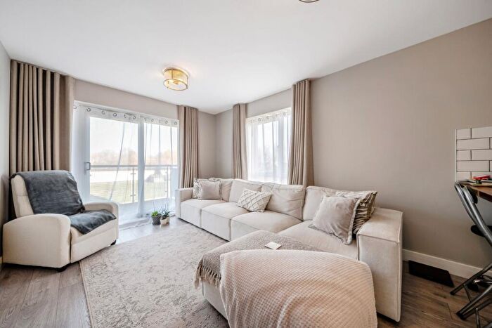 2 Bedroom Flat To Rent In Clydesdale Way Belvedere, DA17