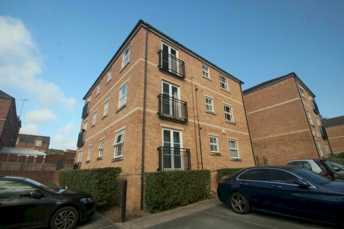 1 Bedroom Flat To Rent In Broom Mills Road, Farsley, Pudsey, LS28