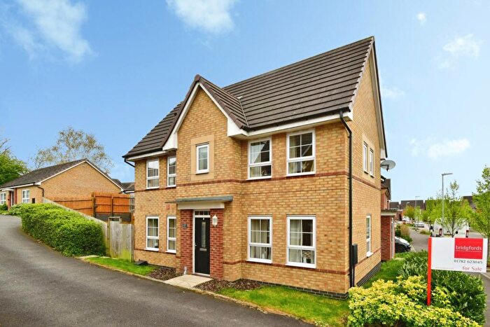 3 Bedroom Semi Detached House For Sale In Navigation Way, Newcastle, Staffordshire, ST5