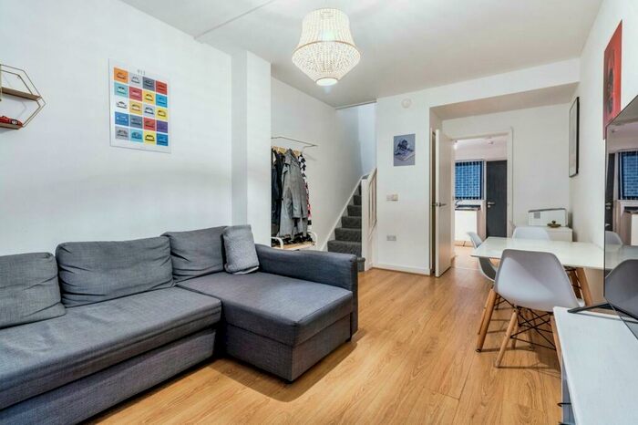 2 Bedroom Apartment To Rent In Shaws Alley, Liverpool, Merseyside, L1