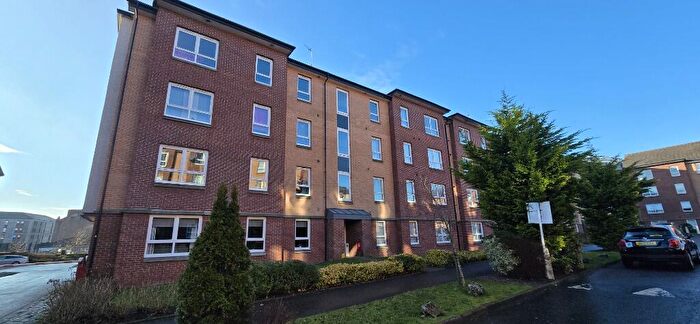 2 Bedroom Flat To Rent In Springfield Gardens, Parkhead, Glasgow, G31