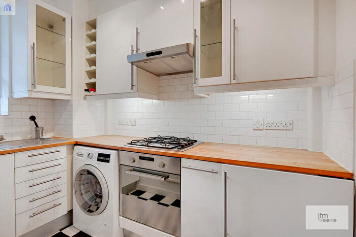 1 Bedroom Apartment To Rent In Hazellville Road, Hornsey Rise, N19