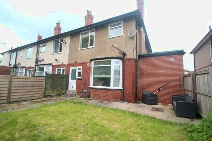 3 Bedroom Maisonette To Rent In St Winifreds Avenue, Harrogate, HG2