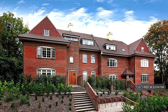 4 Bedroom Flat To Rent In Sarum Road, Winchester, SO22