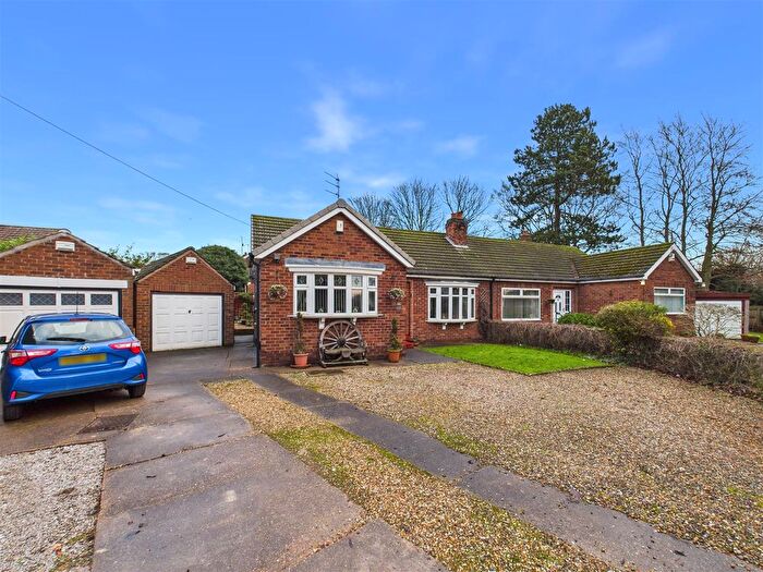 2 Bedroom Semi Detached Bungalow For Sale In Reynolds Close, Melton, HU14