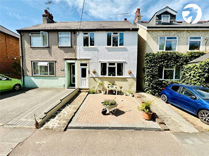 3 Bedroom Semi-Detached House For Sale In Chapel Cottages, Eynsford Road, Crockenhill, Kent, BR8