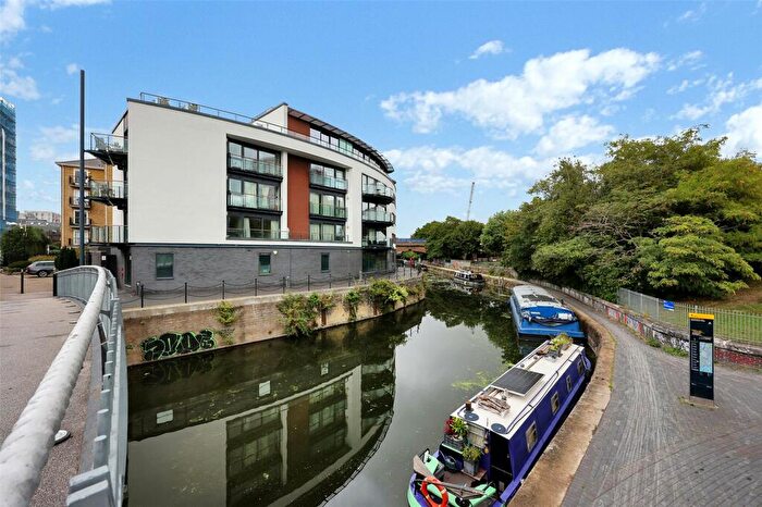 2 Bedroom Apartment To Rent In Limehouse Basin, E14