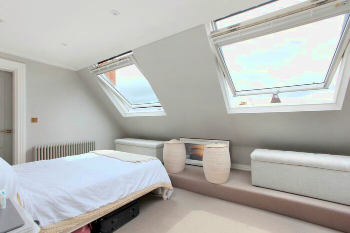 1 Bedroom Flat To Rent In Book House, East Hill, Wandsworth, London, SW18