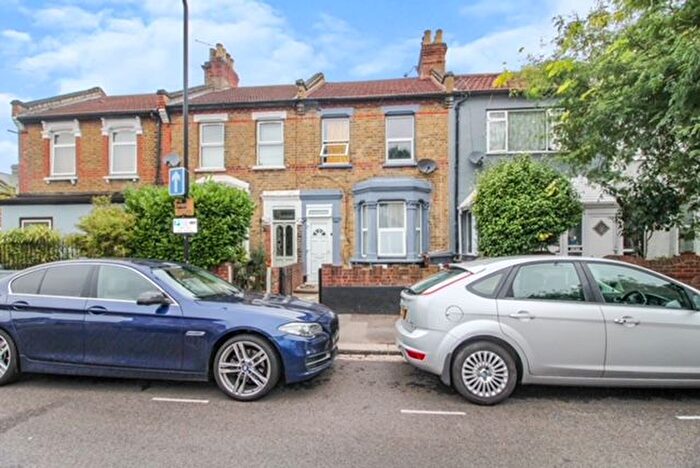 4 Bedroom Property To Rent In Trumpington Road, London, E7