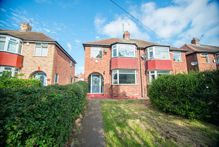 3 Bedroom Semi-Detached House To Rent In Gorton Road, HU10