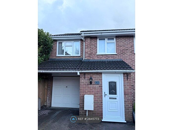 5 Bedroom Semi-Detached House To Rent In Handel Close, Basingstoke, RG22