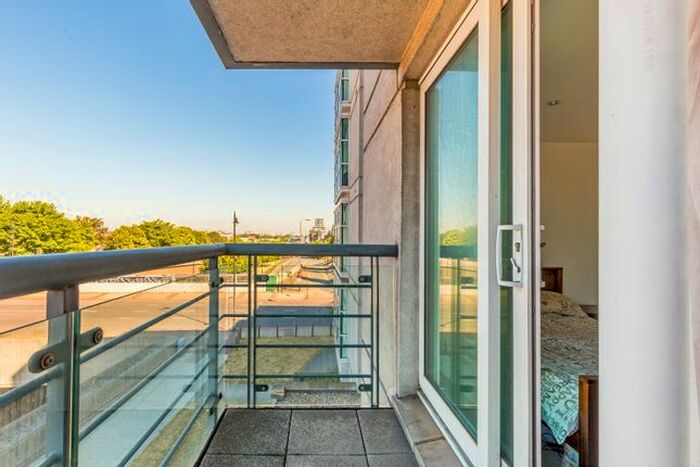 1 Bedroom Property To Rent In Phoenix Way, Battersea, SW18