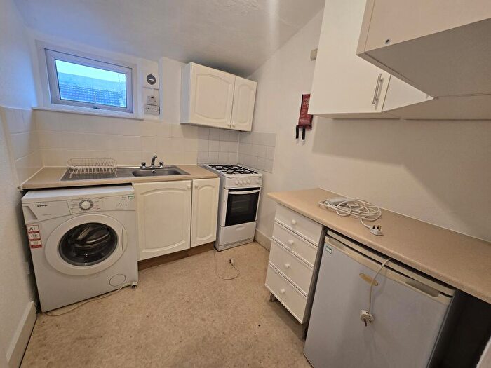 Studio To Rent In Rosendale Road, London, SE24