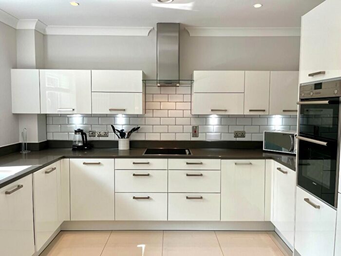 2 Bedroom Retirement Property For Sale In Buller House, Turnstone Road, Millbrook Village, Exeter, Devon, EX2