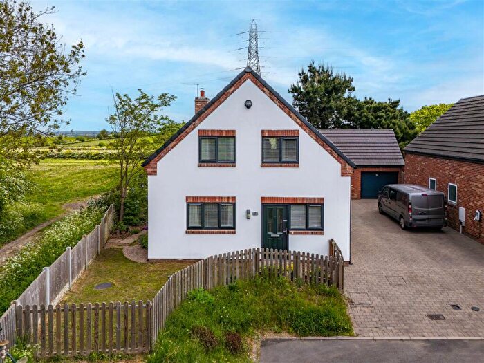 4 Bedroom Detached House For Sale In Wildflower Close, Calow, Chesterfield, S44