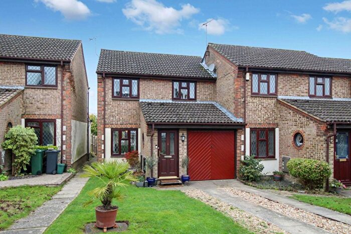 3 Bedroom End Terrace House For Sale In Morston Close, Tadworth, KT20