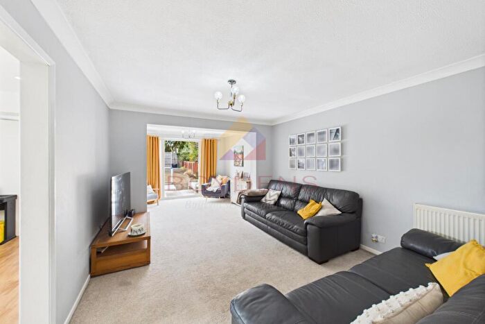 3 Bedroom Semi-Detached House For Sale In Hunt Close, Feering, CO5