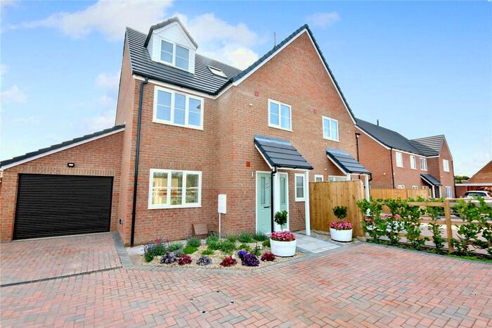 4 Bedroom Semi-Detached House To Rent In Milton Hill, Didcot, OX14