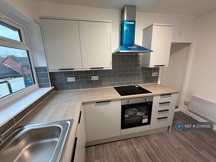 2 Bedroom Flat To Rent In Rufford Drive, Whitefield, Manchester, M45