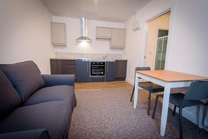 1 Bedroom Flat To Rent In Flat, Palma Court, HR9