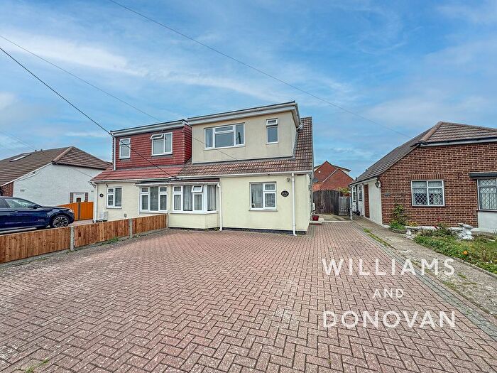 4 Bedroom Semi-Detached House For Sale In Lower Road, Hullbridge, SS5