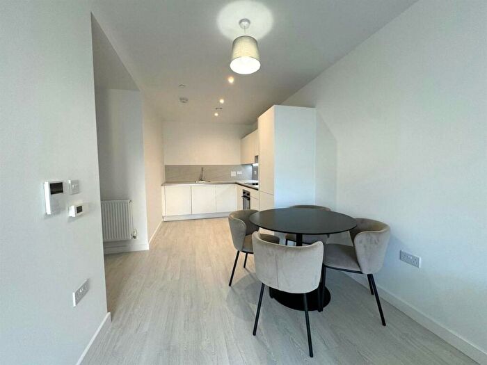 2 Bedroom Apartment To Rent In Shearwater Drive, Hendon Waterside, West Hendon, NW9