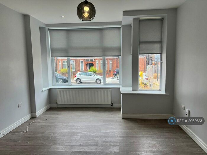 1 Bedroom Flat To Rent In Croydon, Croydon, CR0